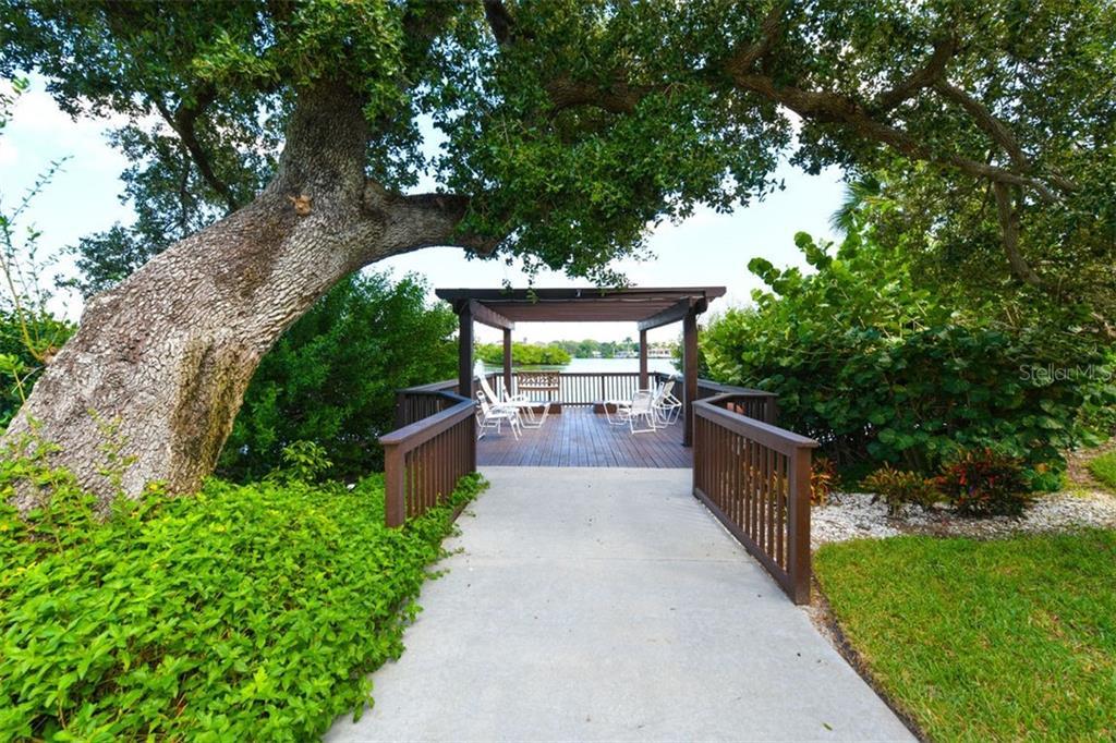 Two Bedroom Walk to Beach Rental Condo in Siesta Key